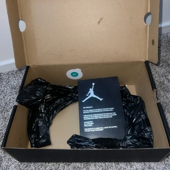 Air Jordan 11 Retro Bred - Picture 10 of 10